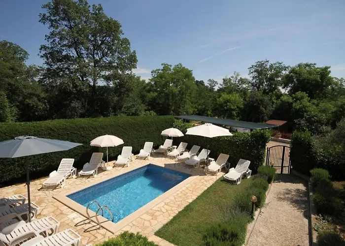 فيلة House Antonac